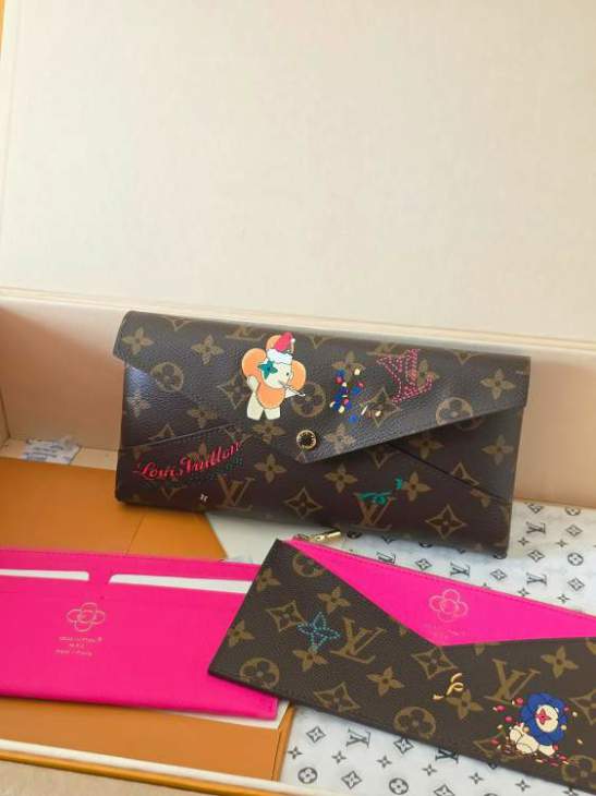 Picture of Louis Vuitton Wallets _SKUfw222509107fw